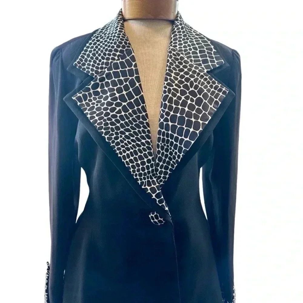 Black Blazer with Contrast Croc-Print Lapel - Picture 6 of 8